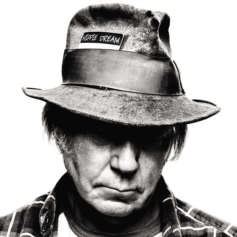 Neil Young lançará novo álbum no dia 16 de Junho.