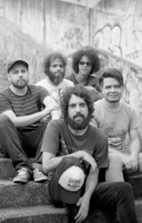 Supercordas e Boogarins juntos em Maria³