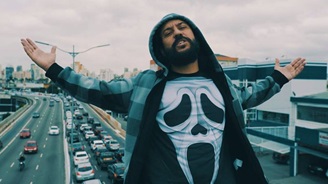 Gabriel O Pensador Embarca na máquina do tempo brasileira.