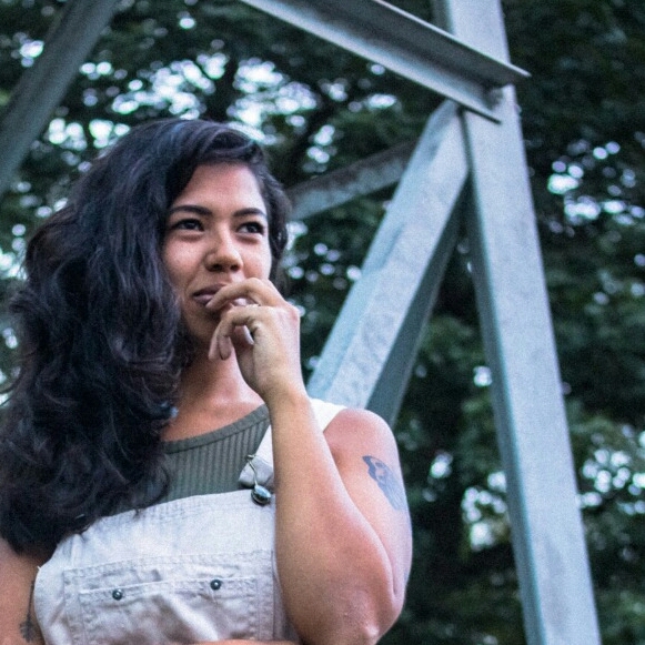 Lívia Puri lança O som das águas, seu primeiro single.