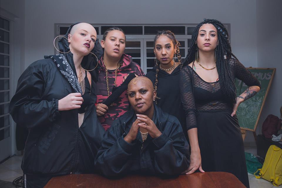 Rima Dela #2 Do Arco Irís ao Preto e Branco!