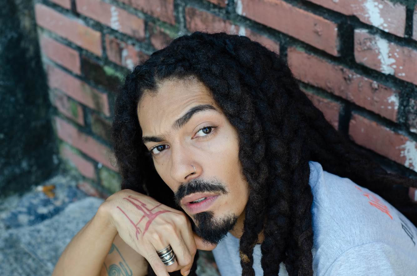 Issa lança Ambush Bahia (2020) uma estréia muito forte!