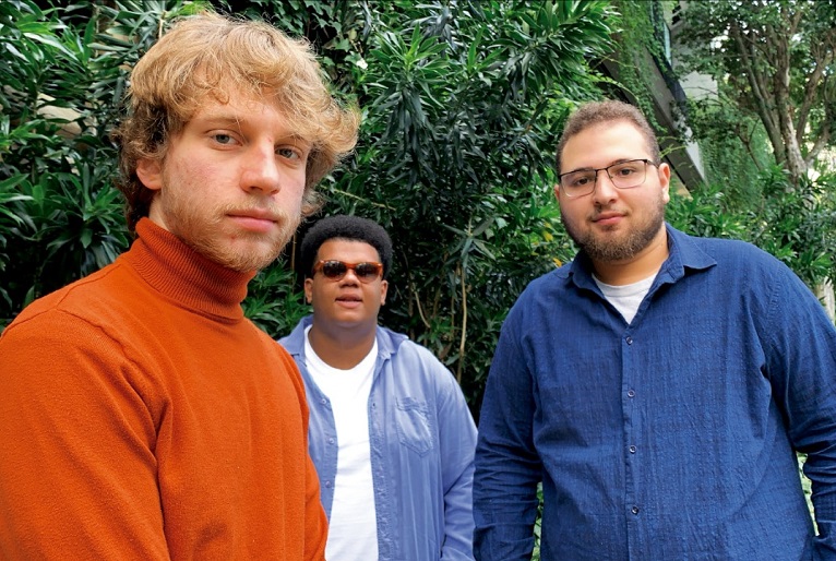 Aqui e Ali é o novo álbum do Trio Misturada