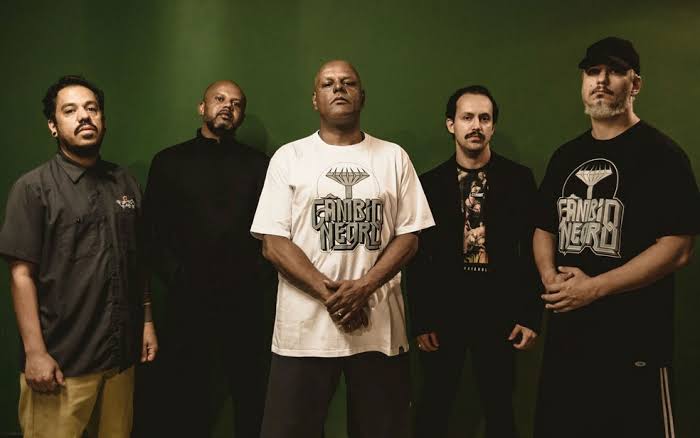 Câmbio Negro e X tem seus discos aterrizando nos streamings!