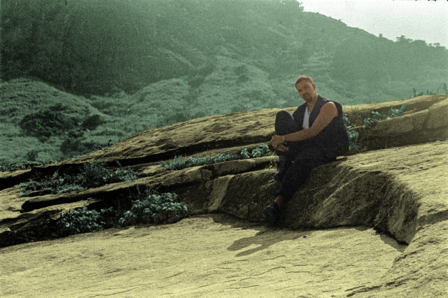 Victor Xamã, um single duplo como cinema da crueldade no rap nacional!