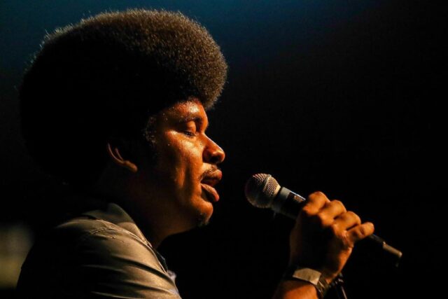 Trevo, quando elas chamar pra esses feats você corre? Uma reflexão