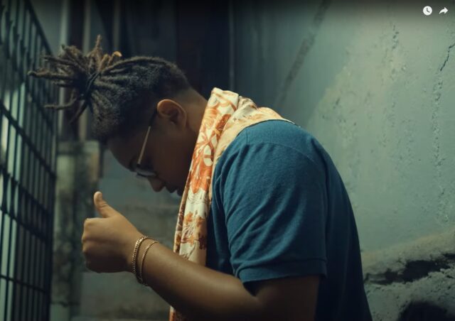 ALFÃO (Underismo) acaba de lançar o videoclipe RV, um exercício de admiração! Artigo