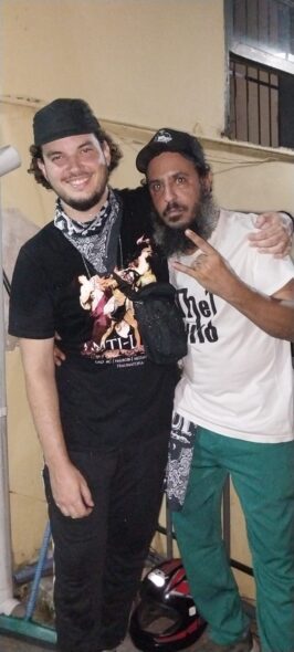 Encontramos o produtor Tiago Simões no último fim de semana no show de Galf AC