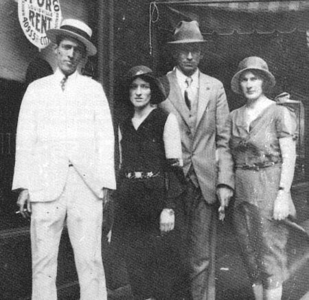 Os dois pilares iniciais da Country Music: Carter Family e Jimmy Rodgers 