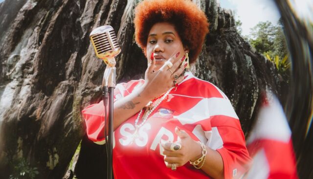 “Ágil”, Áurea Semiseria segue altiva ao longo de uma trajetória de 10 anos no rap!